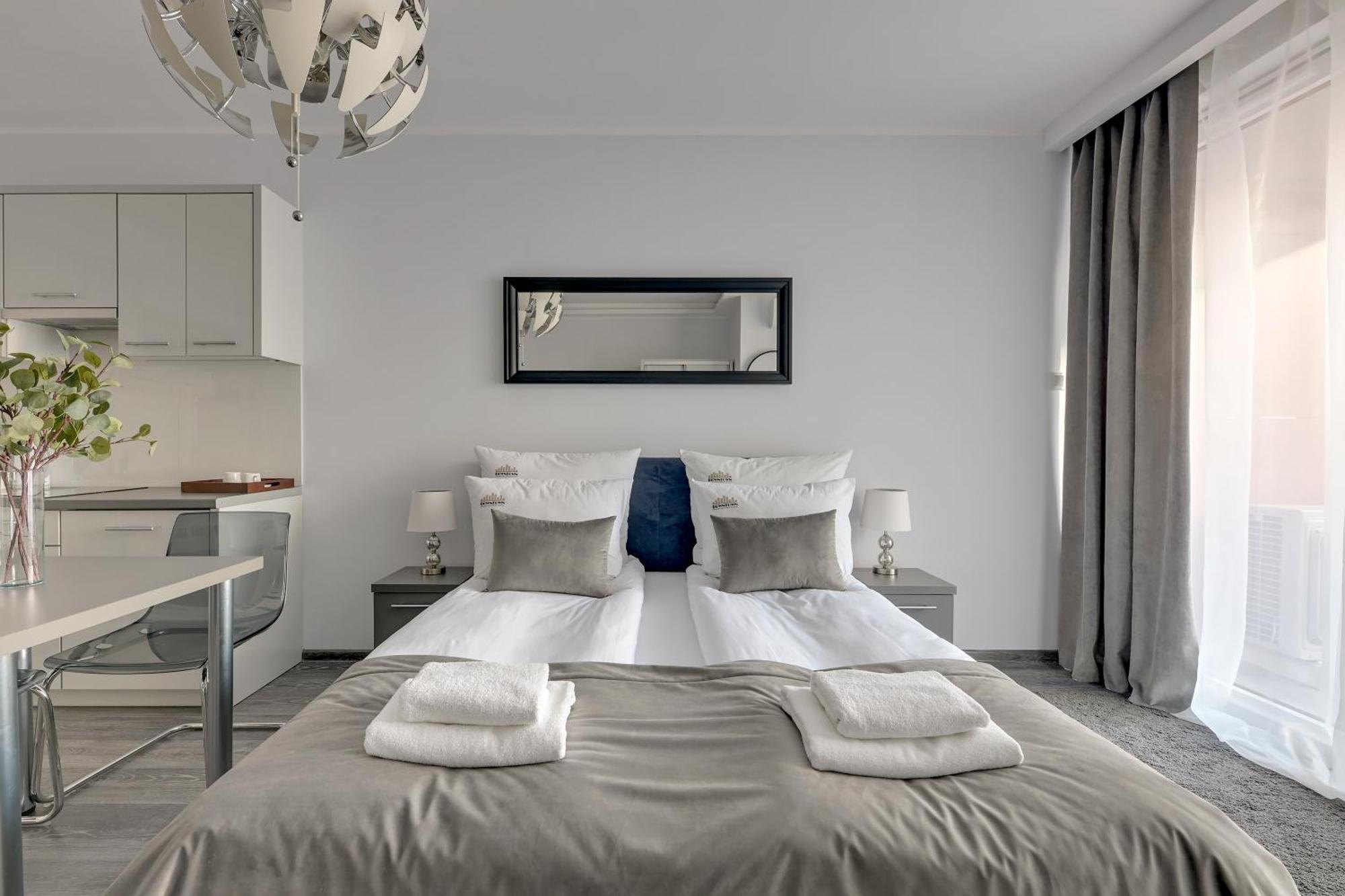Scala City Center By Downtown Apartments Гданьск Номер фото